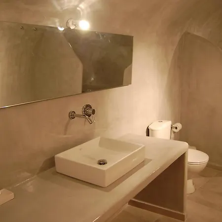 Villa Kalisperis Cave Houses *