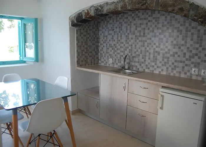 Villa Kalisperis Cave Houses *