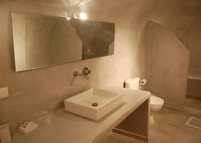 Villa Kalisperis Cave Houses *